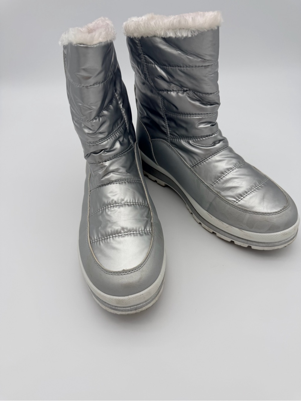 Silver Winter Moon Snow Boots with Faux Fur Lining Sz 8 EU39